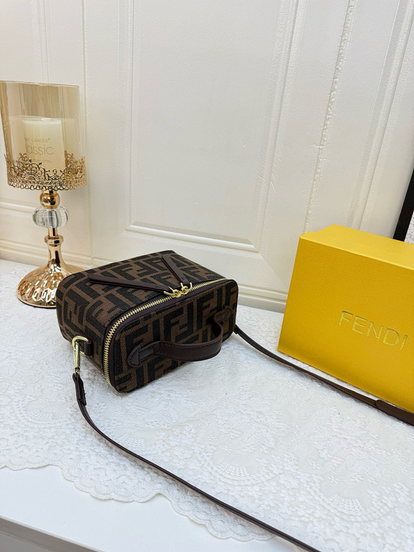 Fendi Vanity · 9E4P — תמונה 9