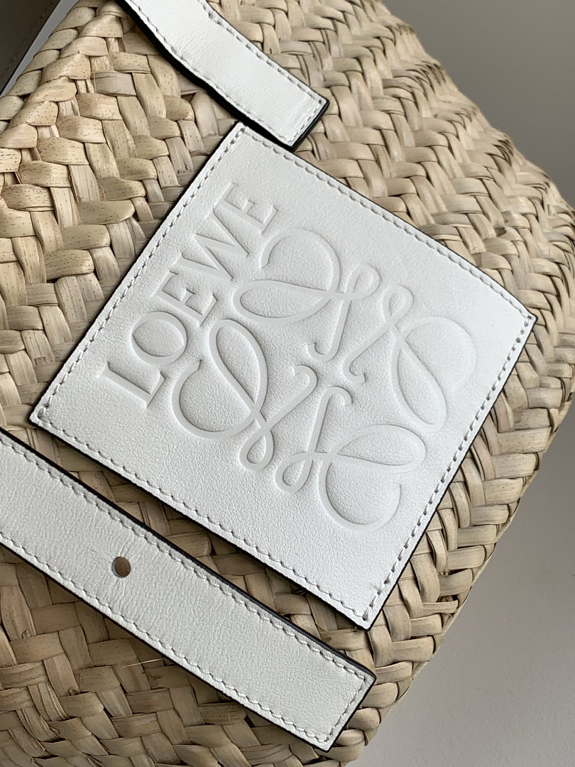 Loewe Small Basket Bag · WE82 — תמונה 11