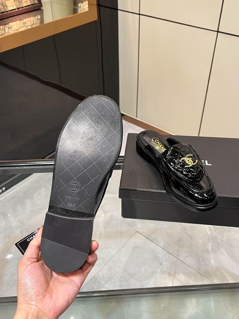 Chanel Turnlock Mules · X25U — תמונה 21