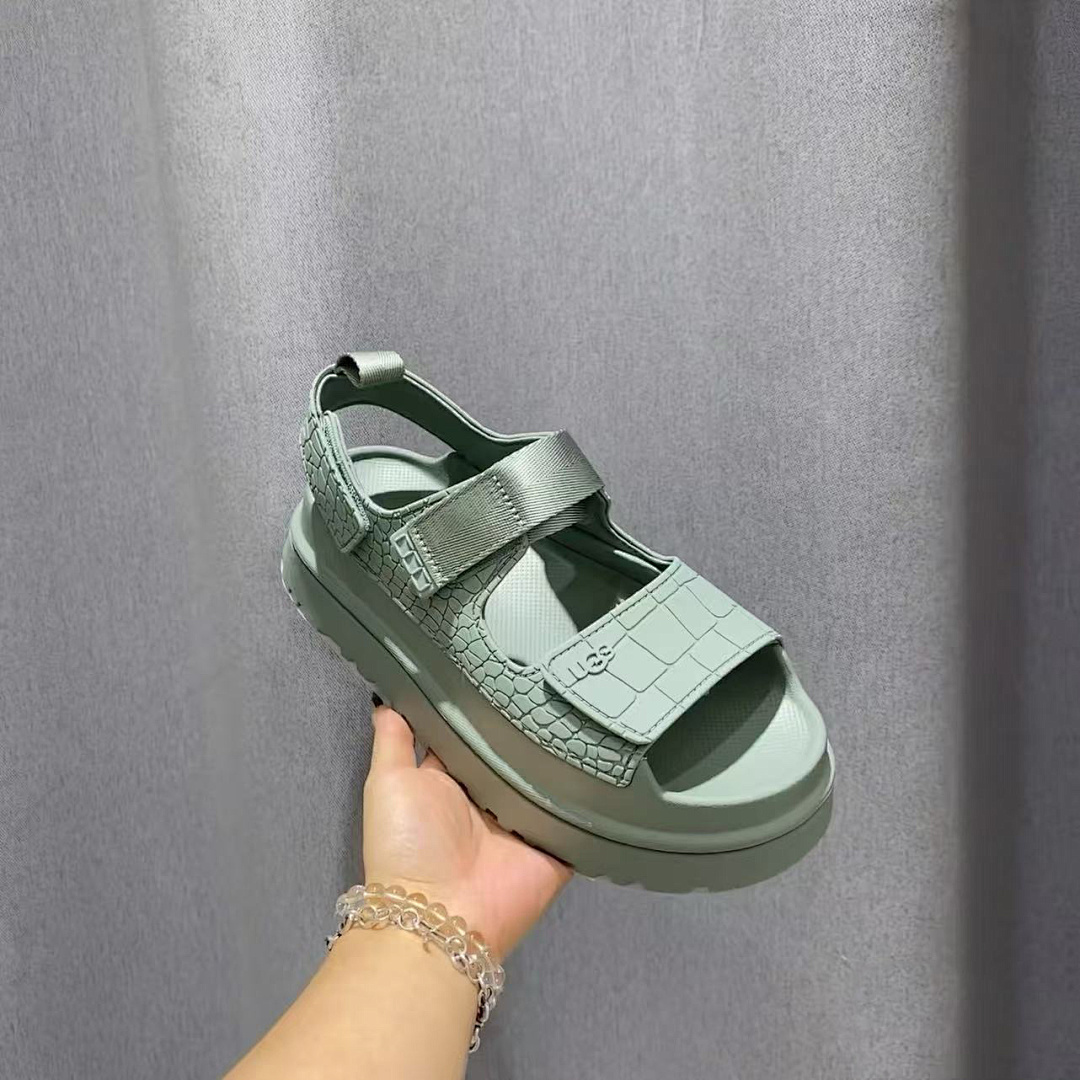 UGG GoldenGlow Embossed Sandal · ZH669 — תמונה 6