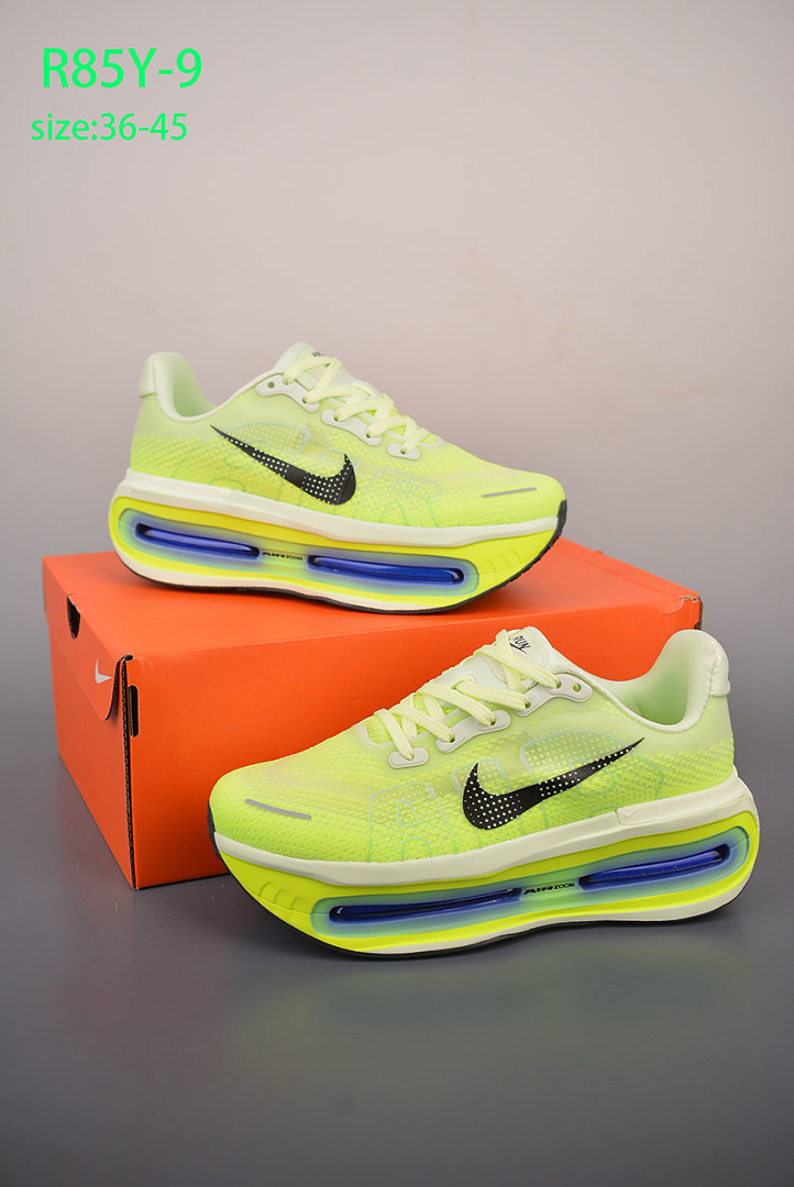 Nike Vomero Premium · R85Y — תמונה 23