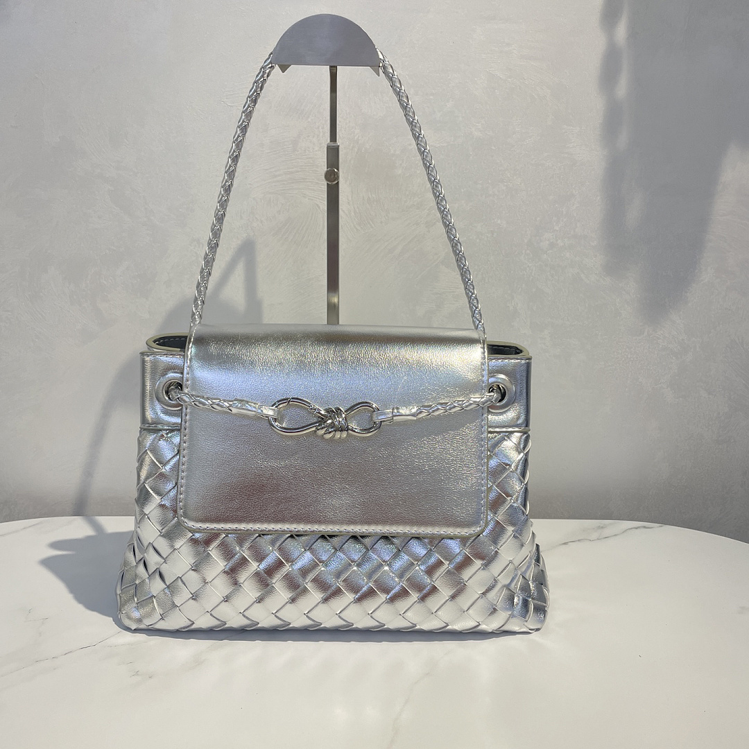 Bottega Veneta Andiamo Messenger · Q68T