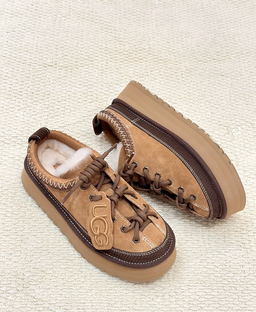 UGG Heritage Lace-Up Slipper · G865 — תמונה 6