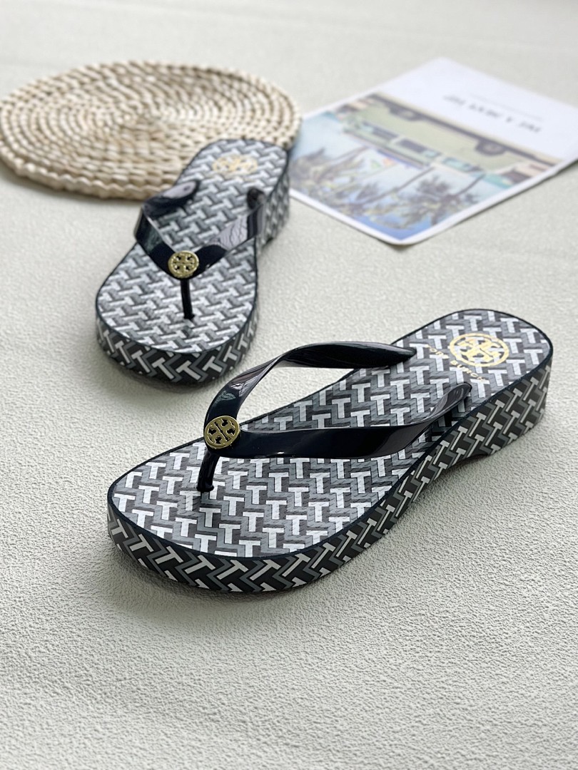 Tory Burch — כפכפי אצבע · RK40 — תמונה 11