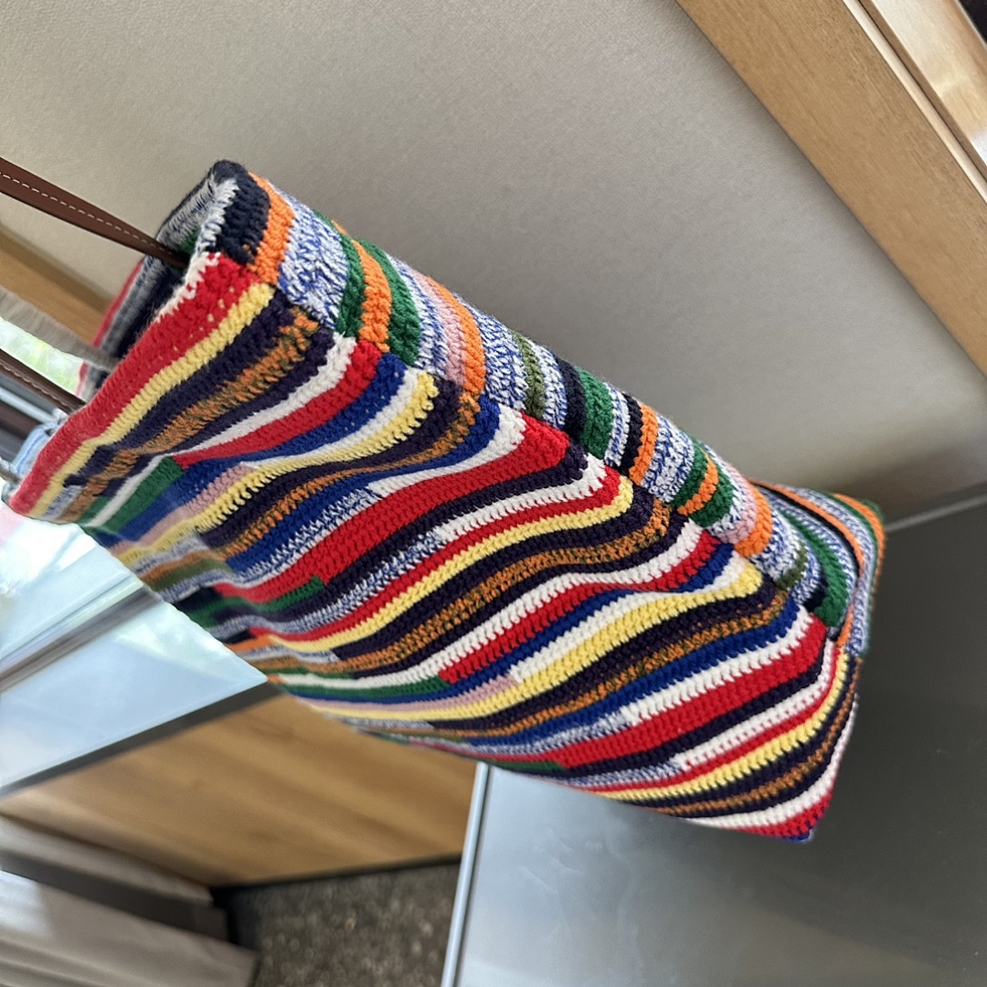 Miu Miu Crochet Stripe Vertical Tote · Y167M — תמונה 2