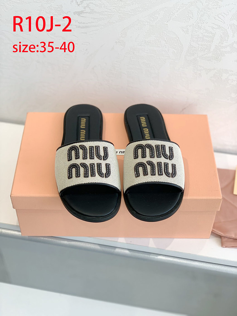 Miu Miu Canvas Logo Slide Sandal · R10J — תמונה 3