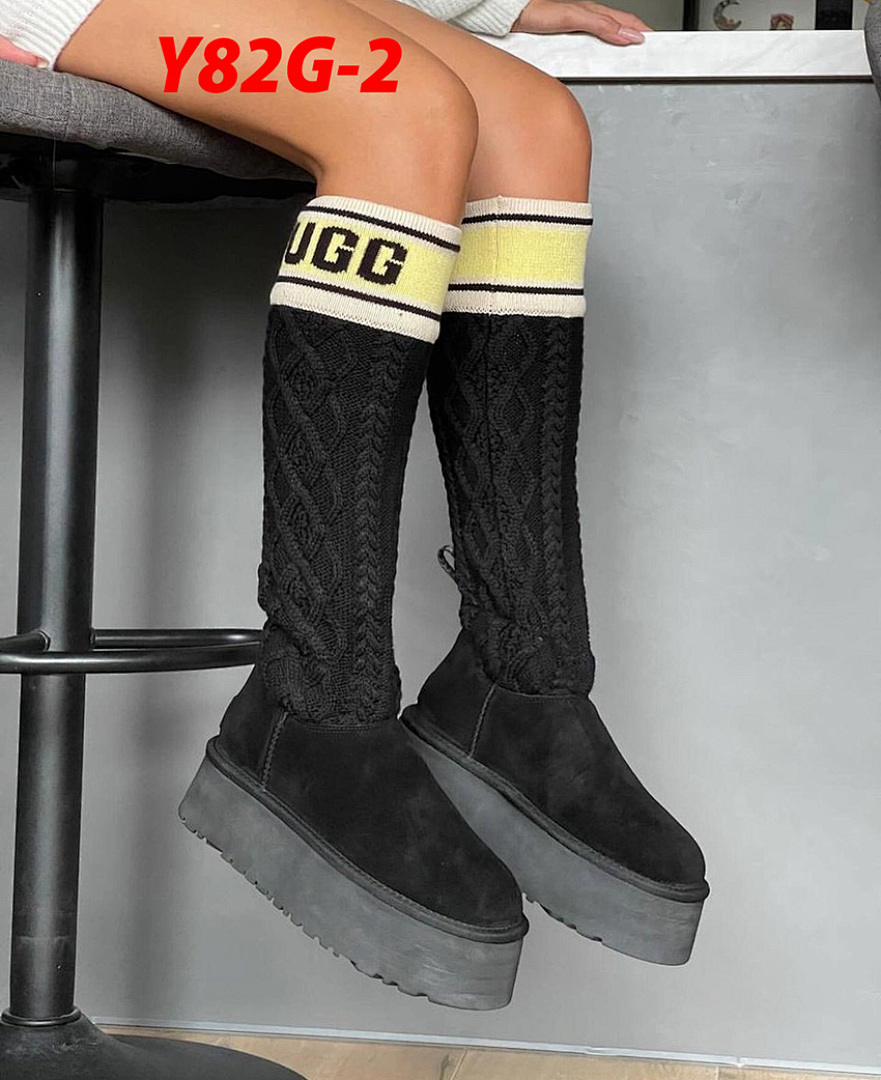 UGG Classic Sweater Letter Boot · Y82G — תמונה 11