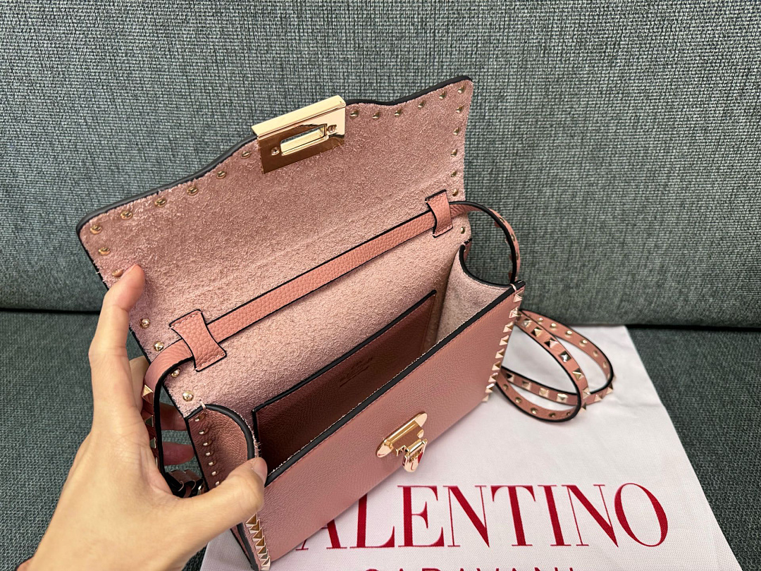 Valentino Rockstud · S65J — תמונה 7