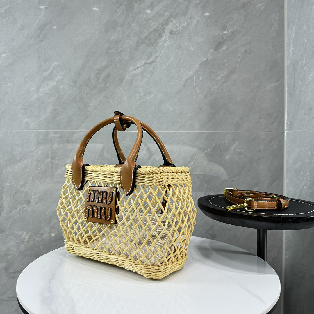 Miu Miu Rattan Top Handle Bag · JX89 — תמונה 8