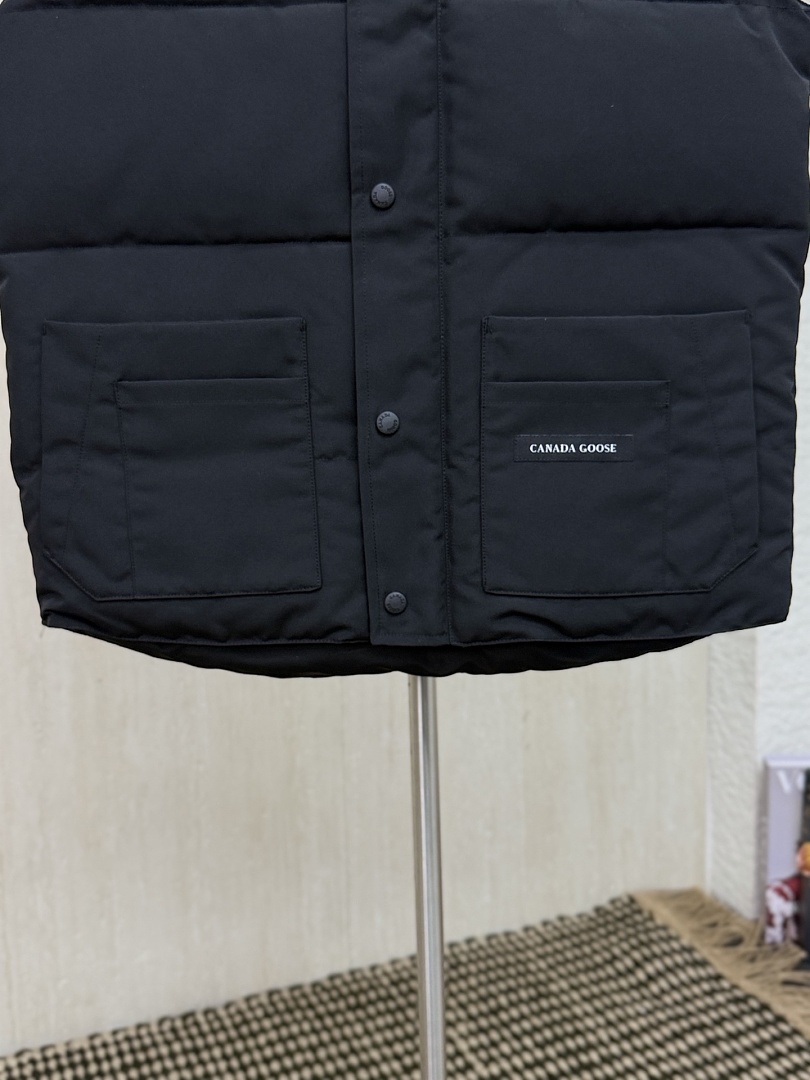 Canada Goose Freestyle Crew Vest · F36H — תמונה 8