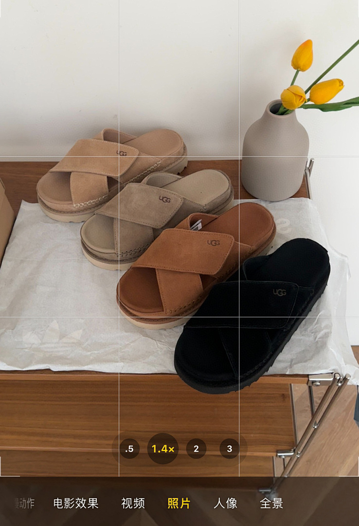 UGG Goldenstar Cross Slide · MDL5 — תמונה 5
