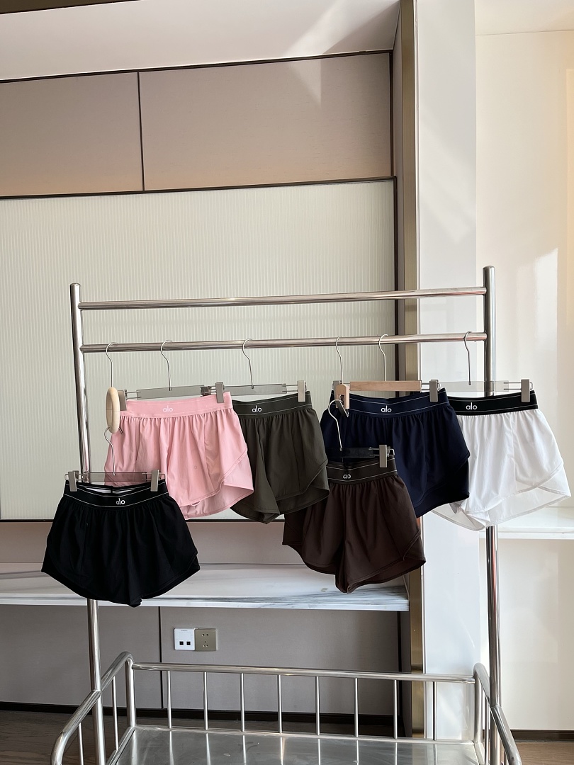 Alo Yoga Match Point Short · A1L — תמונה 8