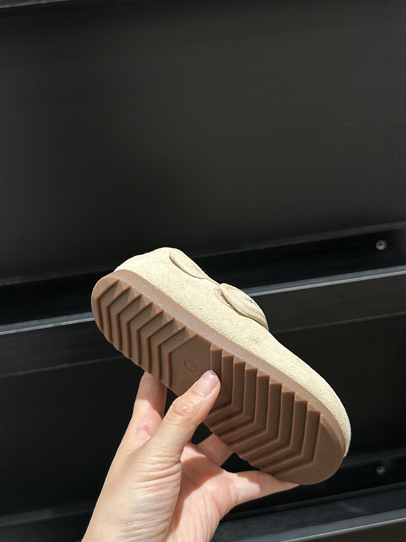 UGG Millie Mary Jane · G1U — תמונה 6