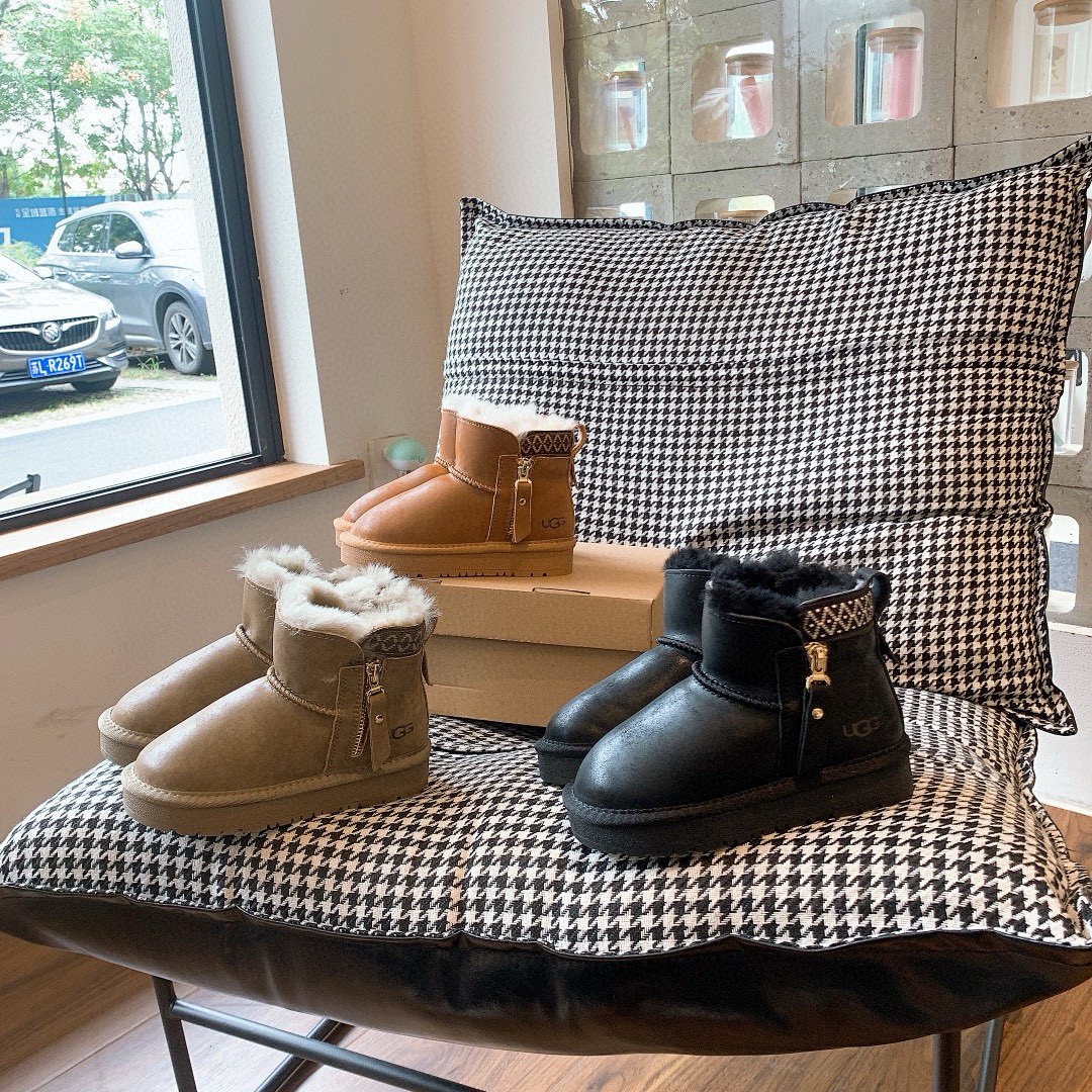 UGG Classic Mini Zipper · E300 — תמונה 2