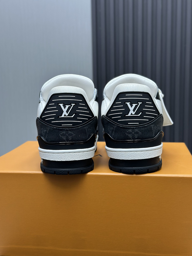Louis Vuitton LV Trainer · L26K — תמונה 5