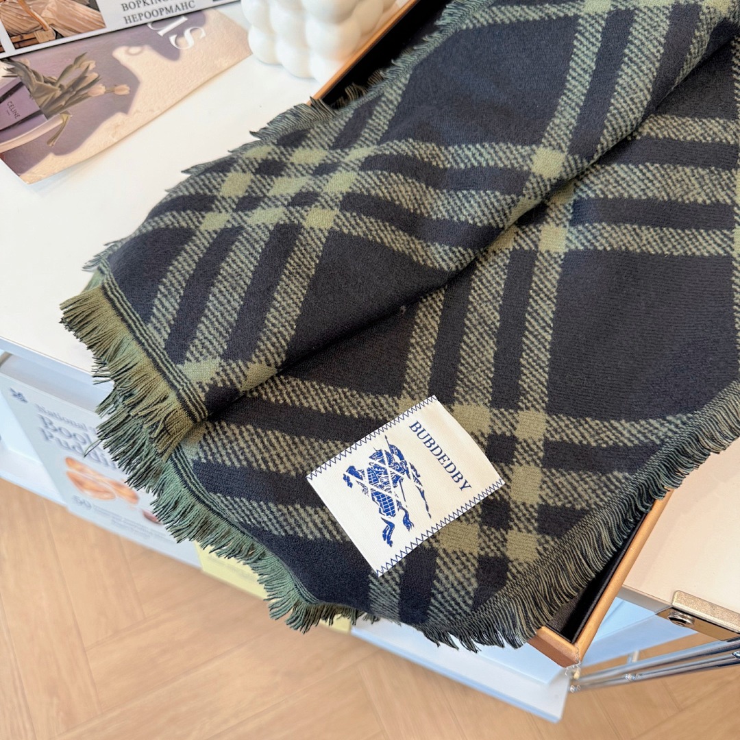 Burberry Wide Check Wool Silk Scarf · M40B — תמונה 2