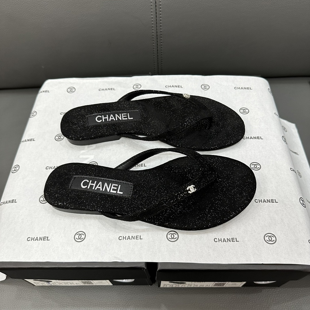 Chanel Thong Sandals · J6EC — תמונה 9