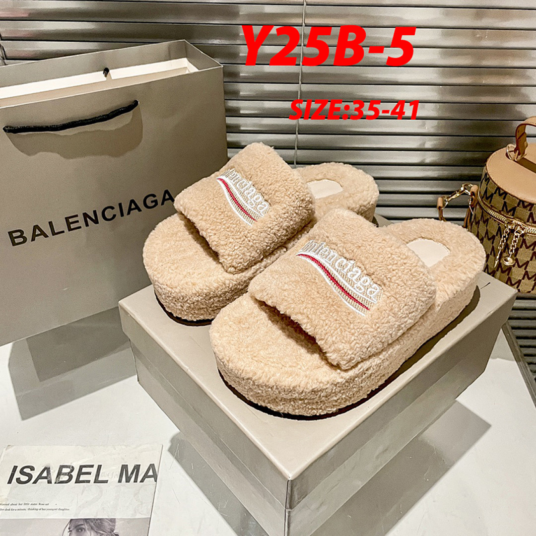 Balenciaga Furry Slides · Y25B — תמונה 9
