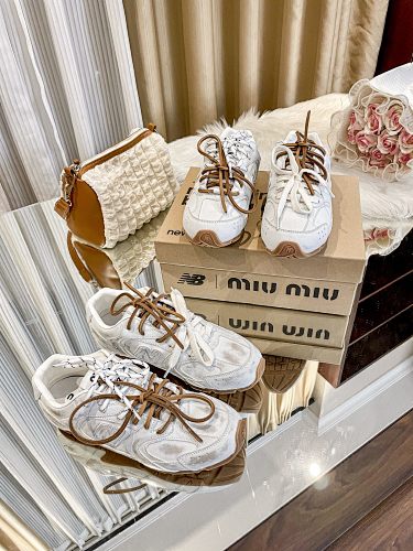 Miu Miu x New Balance 530 SL · Y83M