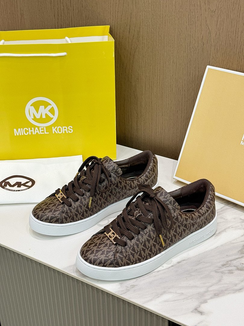 Michael Kors Keaton · WUS5 — תמונה 7