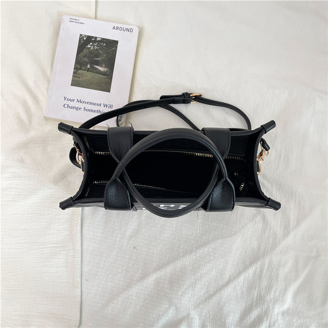 Marc Jacobs The Tote Bag · M56N — תמונה 29