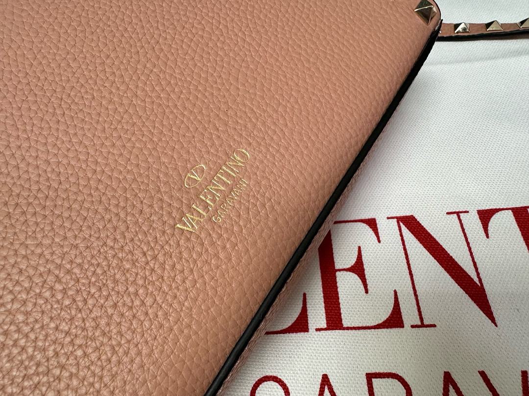 Valentino Rockstud · S65J — תמונה 6