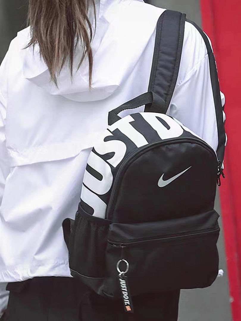 Nike Brasilia JDI Mini Backpack · G66B — תמונה 16