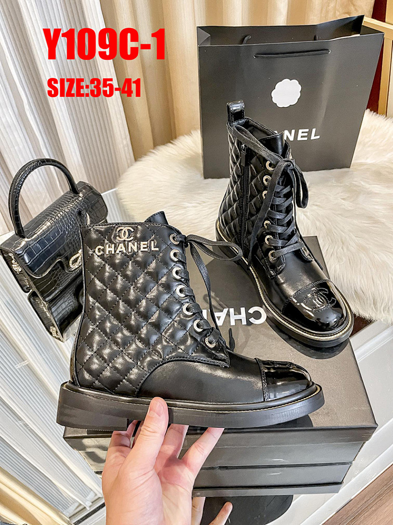 Chanel Quilted Lace Up Combat Boots · Y109C — תמונה 11