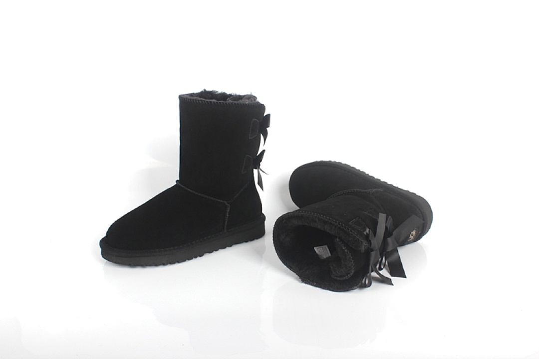 UGG — מגפיים · Y2A1 — תמונה 6