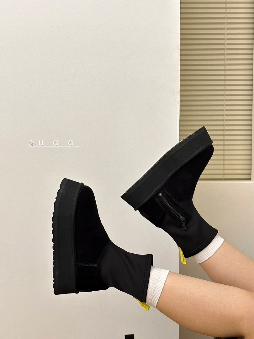 UGG Classic Dipper · M8D5 — תמונה 15