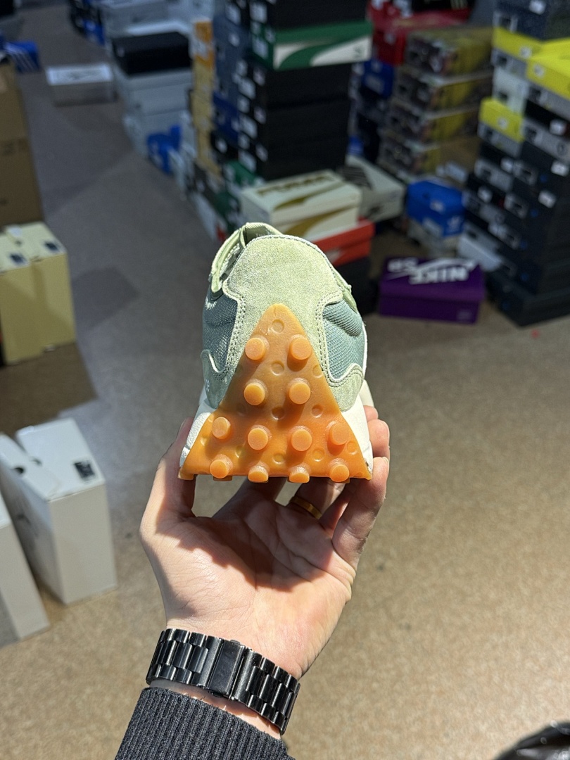 New Balance 327 · AUS8 — תמונה 10