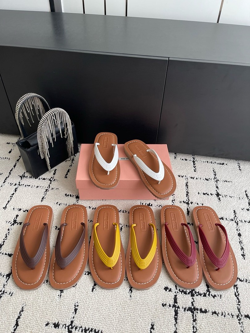 Miu Miu Logo Flat Thong Sandals · JX53