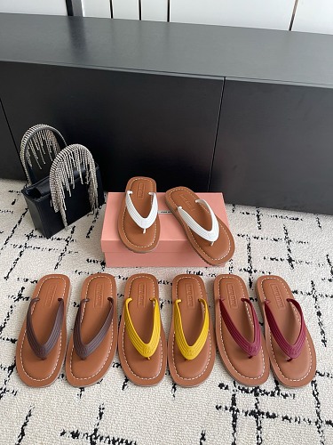 Miu Miu Logo Flat Thong Sandals · JX53