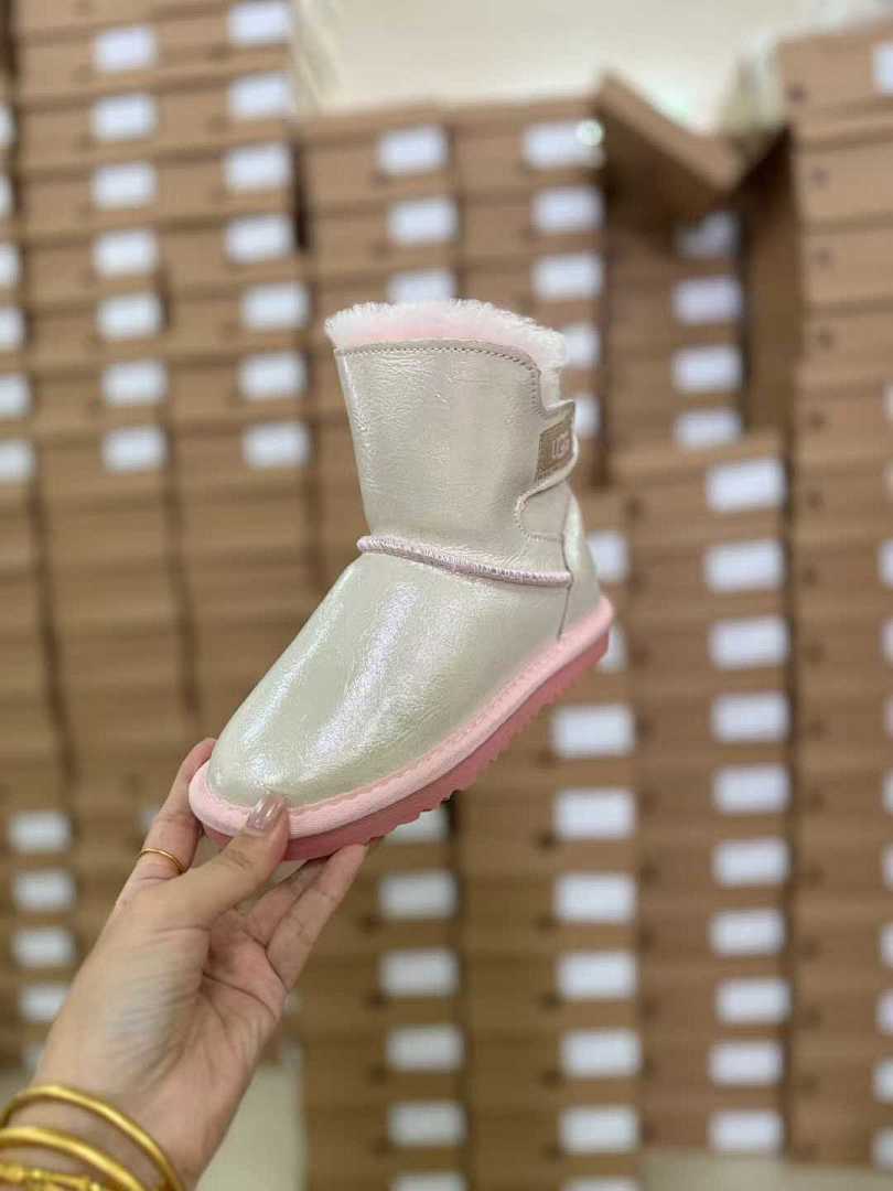 UGG Classic Mini Iridescent · PP7 — תמונה 9