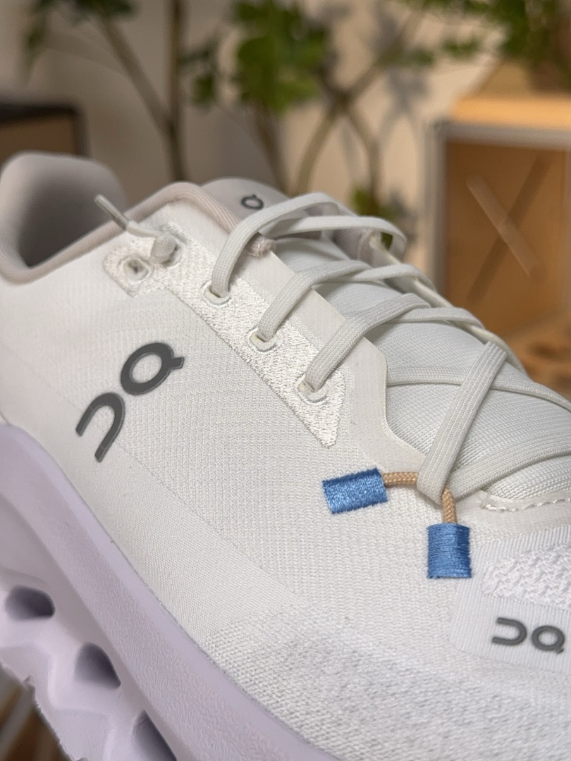 On Cloudtilt · Y181C — תמונה 8