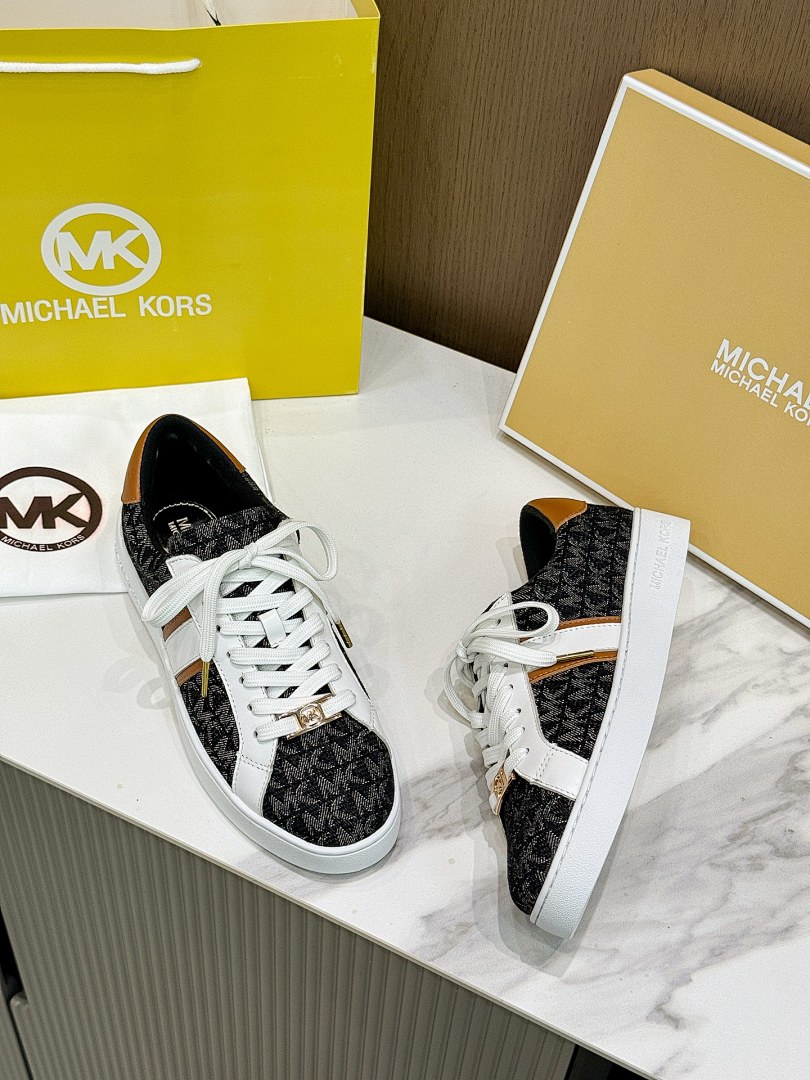 Michael Kors Keaton · WUS5 — תמונה 5