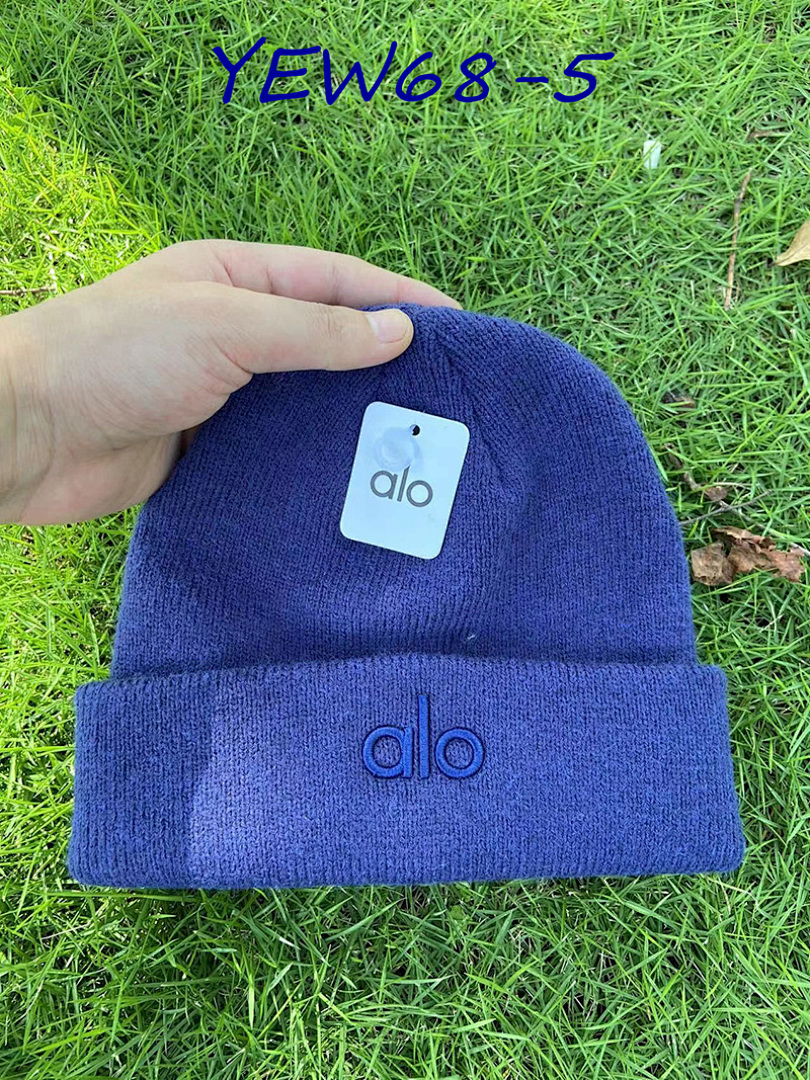 Alo Yoga Notable Beanie · YEW68 — תמונה 12