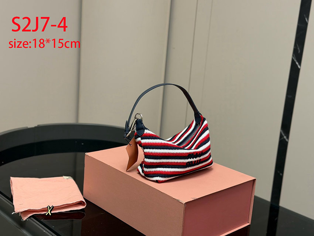 Miu Miu Spirit Crochet Pouch · S2J7 — תמונה 9
