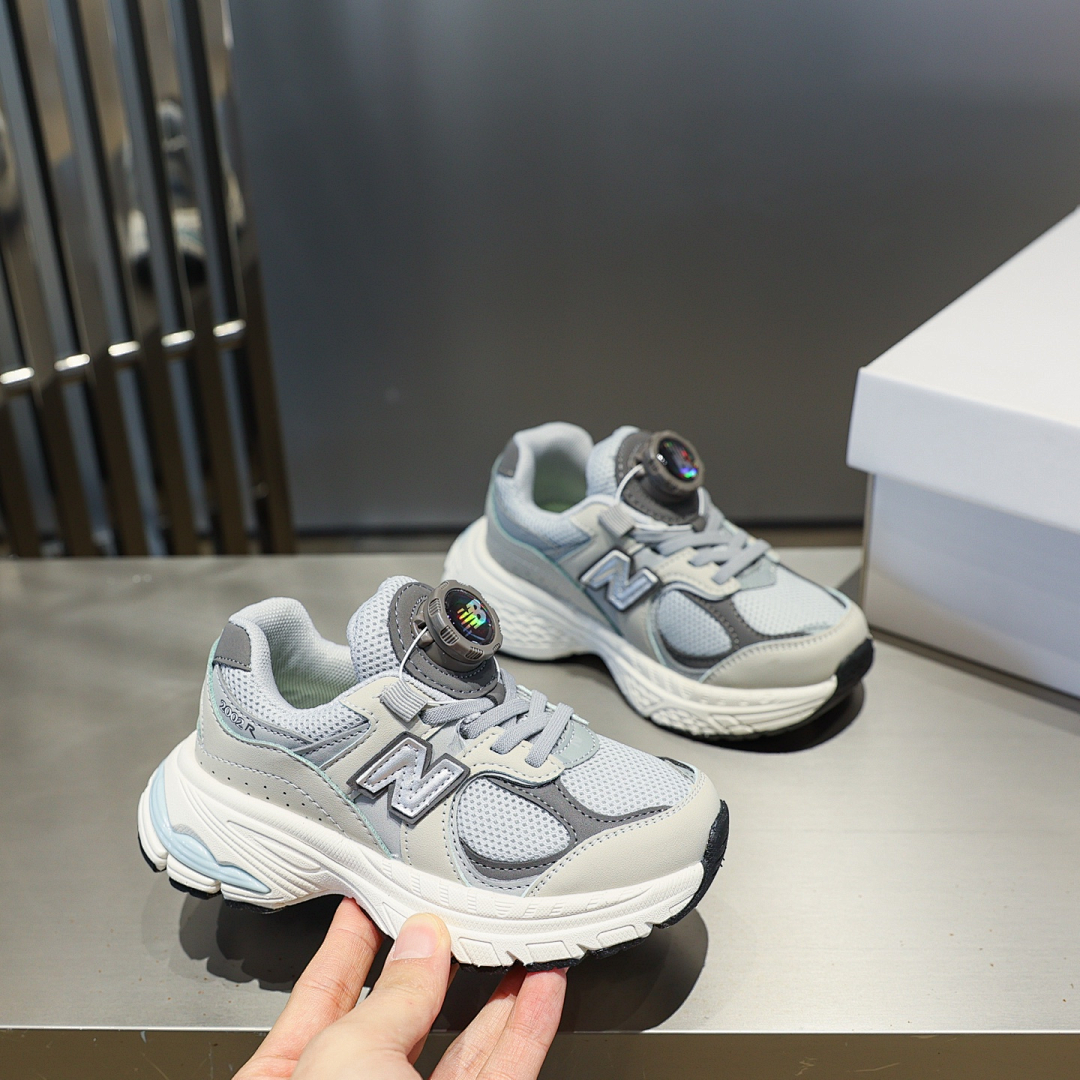 New Balance 2010 · NB2002 — תמונה 3