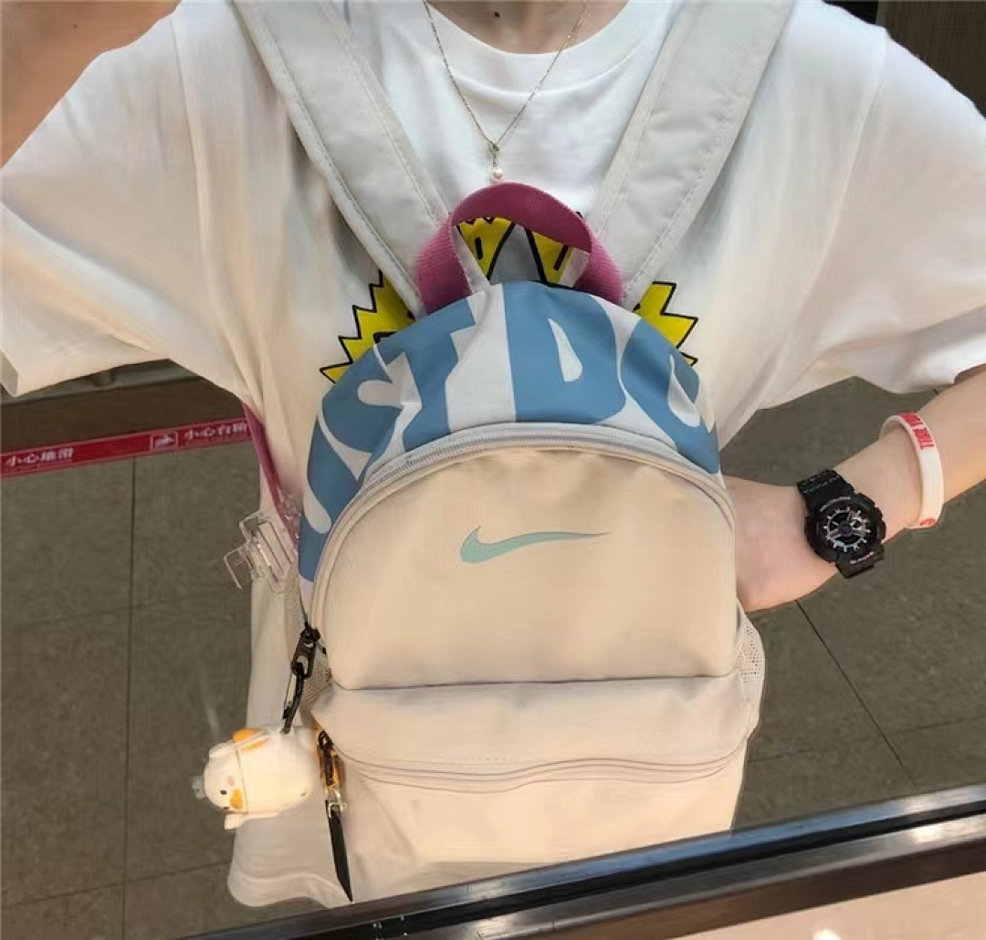 Nike Brasilia JDI Mini Backpack · G66B — תמונה 11