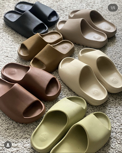 Adidas Yeezy Slide · W528D
