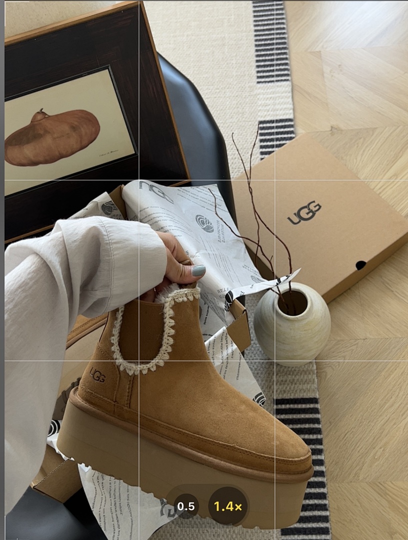 UGG — מגפיים · Y93G — תמונה 6