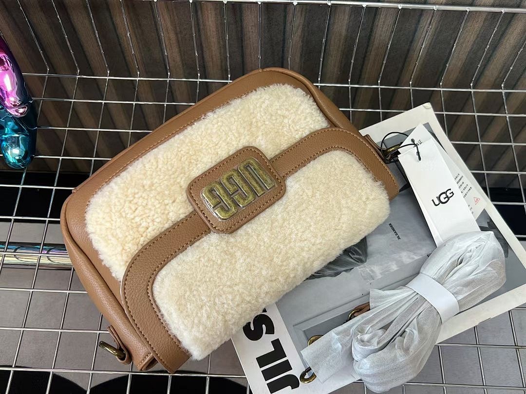 UGG — תיק כתף · Y922U — תמונה 12