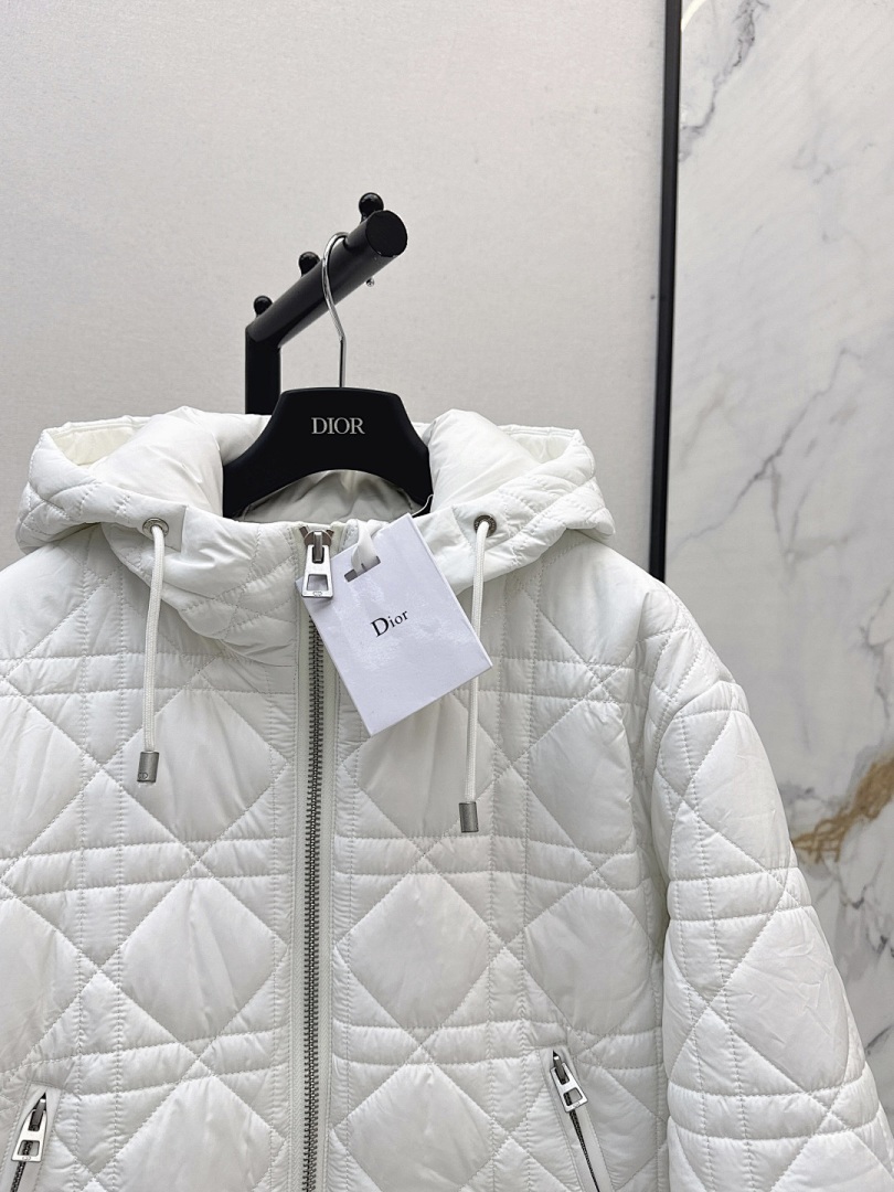 DiorAlps Macrocannage Cropped Puffer Jacket · M11R — תמונה 12