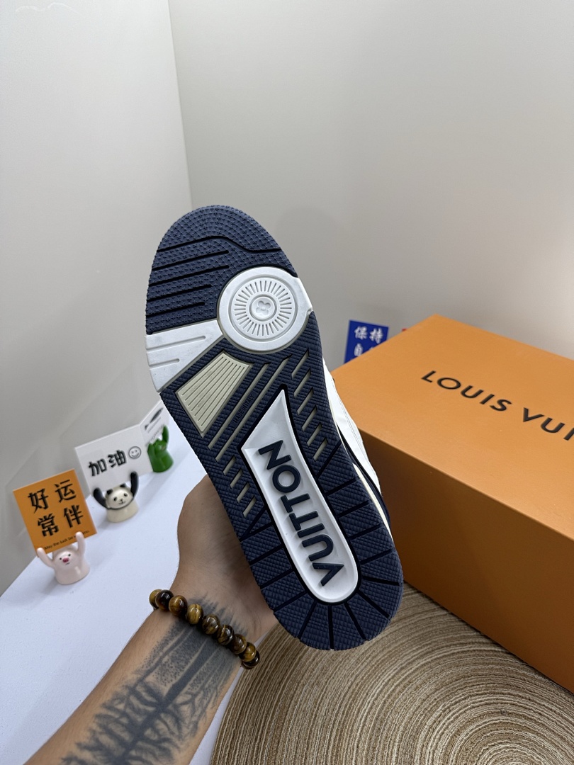 Louis Vuitton LV Trainer Sneaker · P2Y3 — תמונה 8