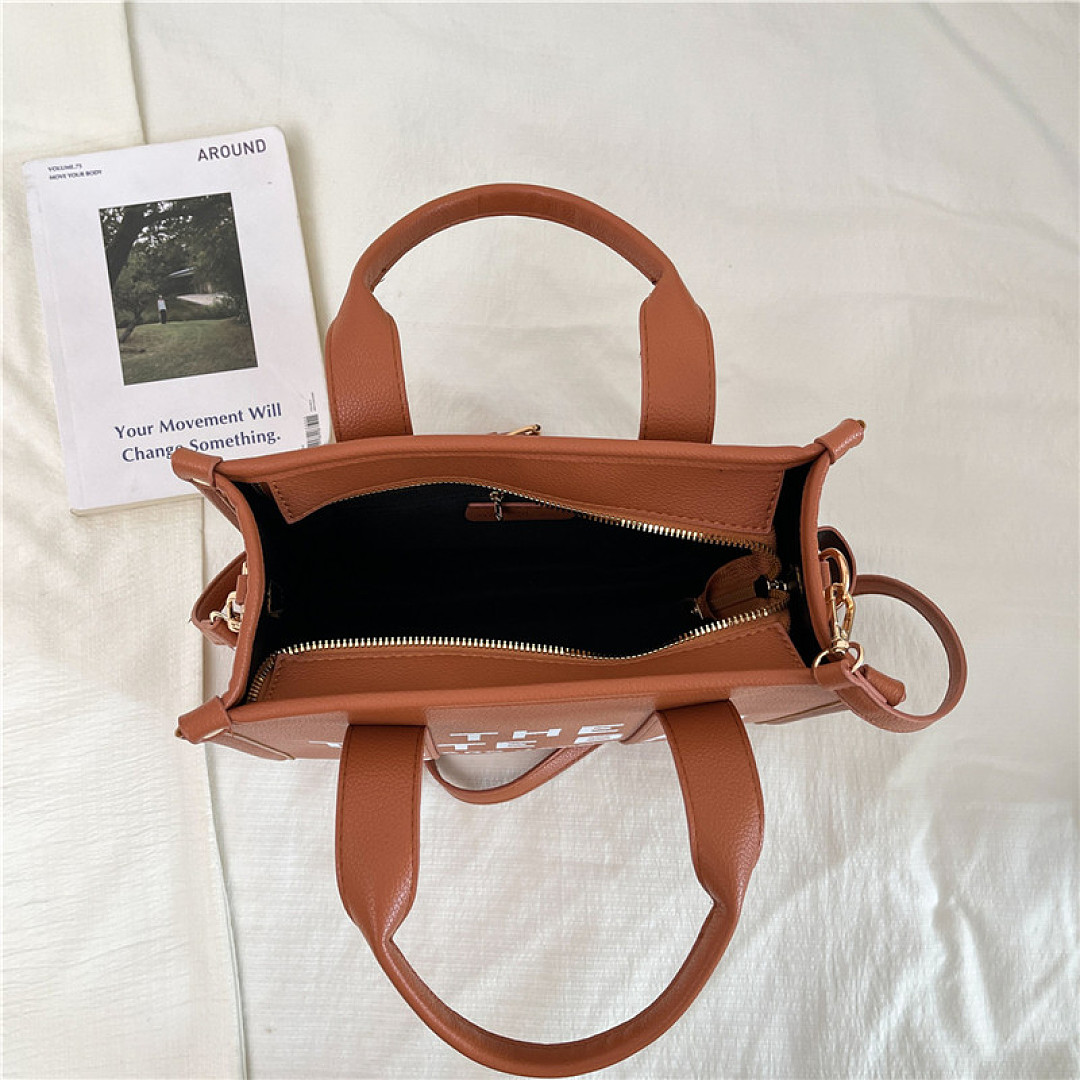 Marc Jacobs The Tote Bag · M56N — תמונה 17