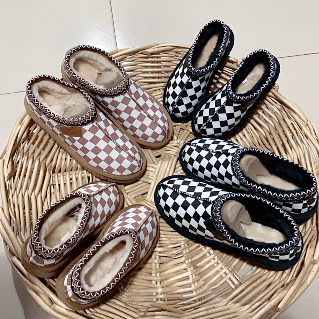 Smaibulun Seasonal Cheers Plaid Bootie · J1H5