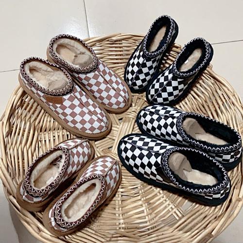 Smaibulun Seasonal Cheers Plaid Bootie · J1H5
