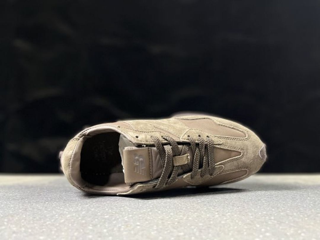 New Balance 327 · HH2K — תמונה 32