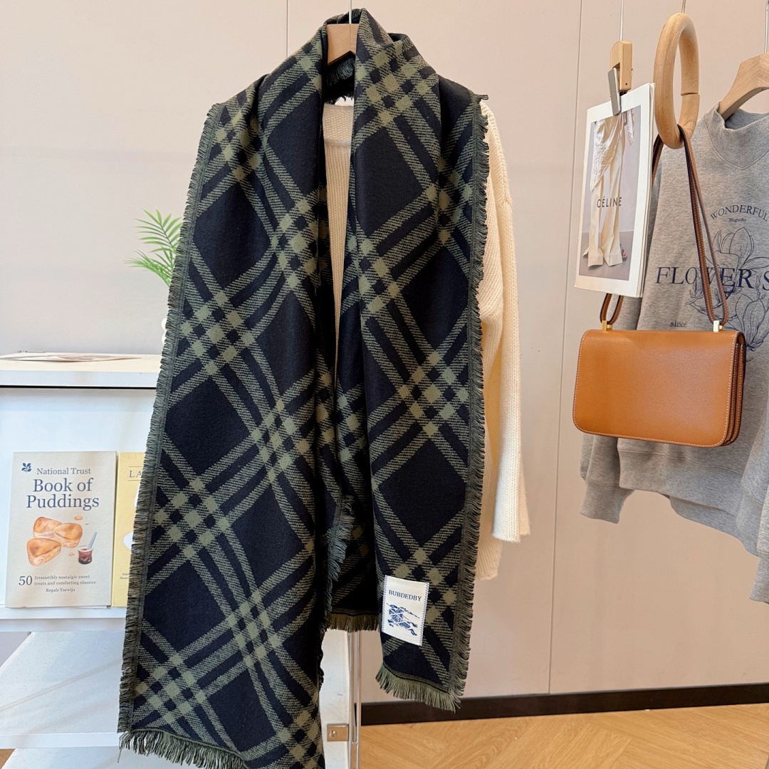 Burberry Wide Check Wool Silk Scarf · M40B — תמונה 3